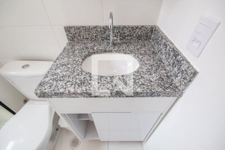 Banheiro de apartamento à venda com 1 quarto, 30m² em Km 18, Osasco