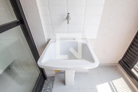 Sacada e área de serviço de apartamento à venda com 1 quarto, 30m² em Km 18, Osasco