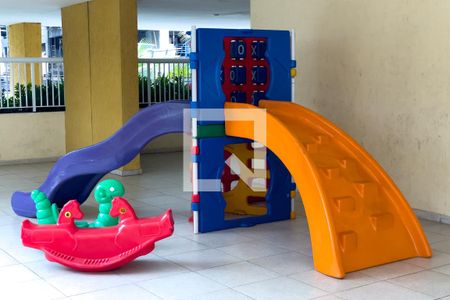 Apartamento para alugar com 82m², 2 quartos e 1 vaga Apartamento para alugar com 82m², 2 quartos e 1 vagaÁrea Comum - Playground