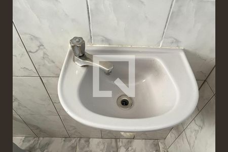 Casa para alugar com 72m², 2 quartos e sem vaga Casa para alugar com 72m², 2 quartos e sem vagaBanheiro