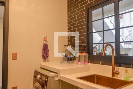 Casa à venda com 264m², 3 quartos e 5 vagas Casa à venda com 264m², 3 quartos e 5 vagasÁrea de Serviço