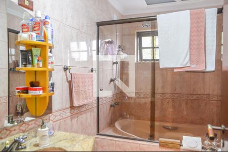 Casa à venda com 264m², 3 quartos e 5 vagas Casa à venda com 264m², 3 quartos e 5 vagasBanheiro da Suíte