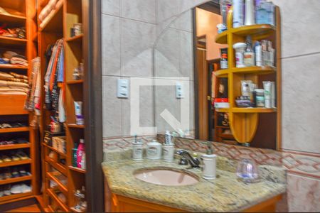 Casa à venda com 264m², 3 quartos e 5 vagas Casa à venda com 264m², 3 quartos e 5 vagasBanheiro da Suíte