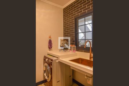 Casa à venda com 264m², 3 quartos e 5 vagas Casa à venda com 264m², 3 quartos e 5 vagasÁrea de Serviço