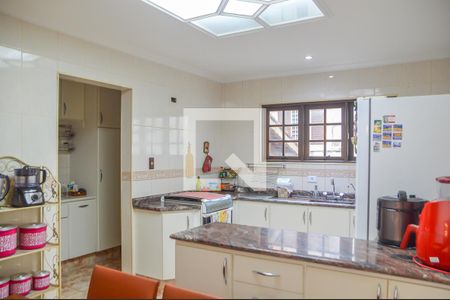 Casa à venda com 264m², 3 quartos e 5 vagas Casa à venda com 264m², 3 quartos e 5 vagasCozinha