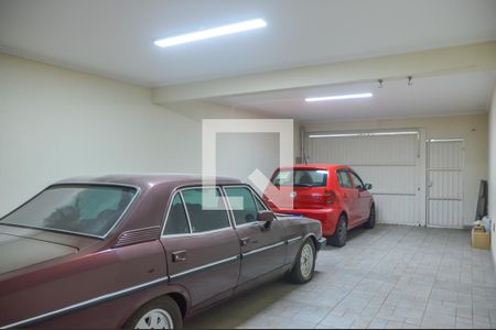 Casa à venda com 264m², 3 quartos e 5 vagas Casa à venda com 264m², 3 quartos e 5 vagasGaragem