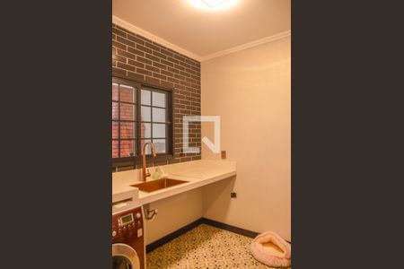 Casa à venda com 264m², 3 quartos e 5 vagas Casa à venda com 264m², 3 quartos e 5 vagasÁrea de Serviço