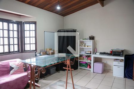 Sala de casa à venda com 4 quartos, 253m² em Bela Vista, Osasco