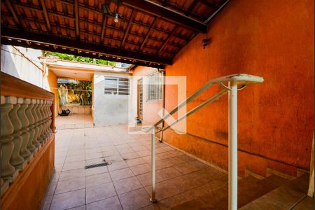 Casa à venda com 190m², 2 quartos e 2 vagas Casa à venda com 190m², 2 quartos e 2 vagasVaranda