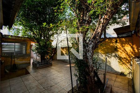 Casa à venda com 190m², 2 quartos e 2 vagas Casa à venda com 190m², 2 quartos e 2 vagasQuintal
