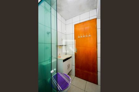 Casa à venda com 190m², 2 quartos e 2 vagas Casa à venda com 190m², 2 quartos e 2 vagasBanheiro Social 2