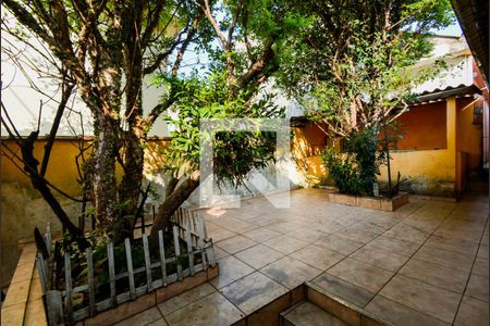 Casa à venda com 190m², 2 quartos e 2 vagas Casa à venda com 190m², 2 quartos e 2 vagasQuintal