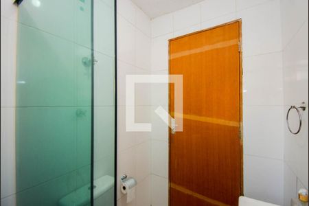 Casa à venda com 190m², 2 quartos e 2 vagas Casa à venda com 190m², 2 quartos e 2 vagasBanheiro Social 1