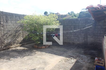 Casa à venda com 330m², 3 quartos e 3 vagasÁrea de Fundo