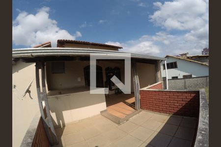 Casa à venda com 330m², 3 quartos e 3 vagasTerraço