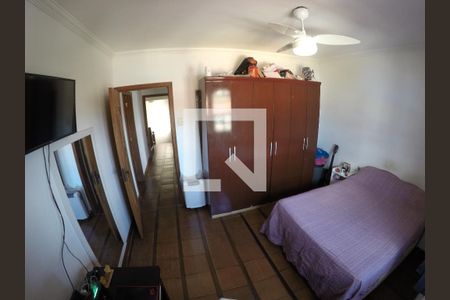 Casa à venda com 330m², 3 quartos e 3 vagasQuarto 2