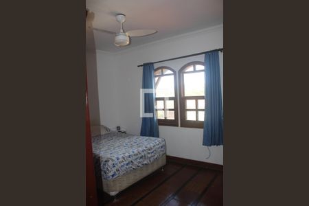 Casa à venda com 330m², 3 quartos e 3 vagasQuarto 2