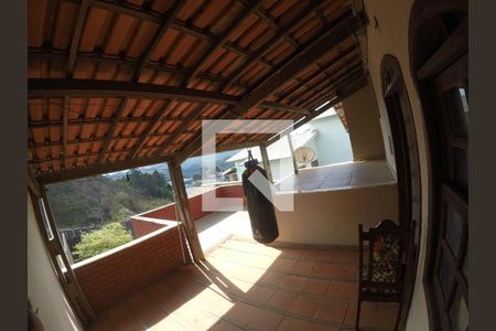 Casa à venda com 330m², 3 quartos e 3 vagasTerraço