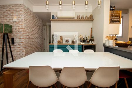 Sala- mesa de jantar 6 lugares  de apartamento para alugar com 2 quartos, 80m² em Moema, São Paulo