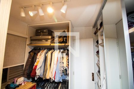 Suite-closet  de apartamento para alugar com 2 quartos, 80m² em Moema, São Paulo