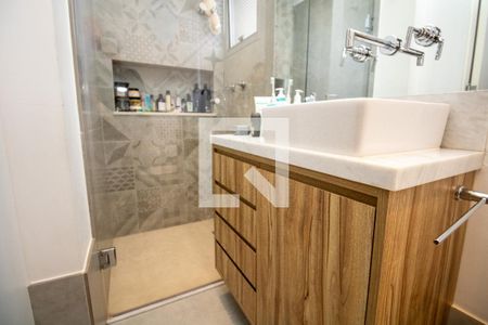 Banheiro - armario  de apartamento para alugar com 2 quartos, 80m² em Moema, São Paulo