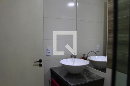 Banheiro de apartamento para alugar com 2 quartos, 37m² em Cidade Satélite Santa Bárbara, São Paulo