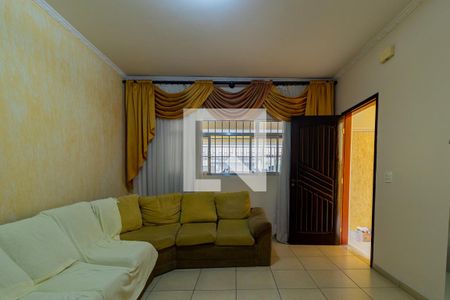 Sala de casa à venda com 4 quartos, 188m² em Parque Pinheiros, Taboão da Serra