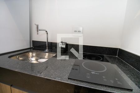 Banheiro de kitnet/studio à venda com 1 quarto, 21m² em Indianópolis, São Paulo