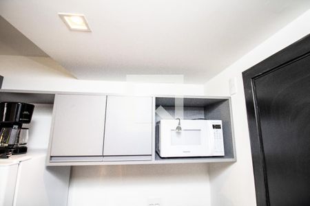 Cozinha de kitnet/studio à venda com 1 quarto, 21m² em Indianópolis, São Paulo