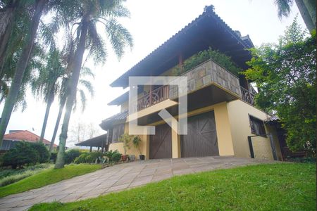 Casa à venda com 450m², 3 quartos e 2 vagasFachada