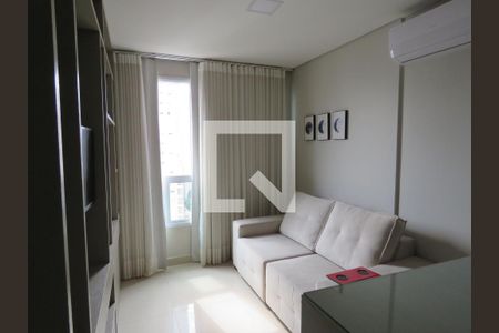 Sala de kitnet/studio para alugar com 1 quarto, 45m² em Setor Bueno, Goiânia