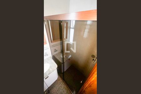 Apartamento à venda com 77m², 3 quartos e 1 vaga Apartamento à venda com 77m², 3 quartos e 1 vagaBanheiro