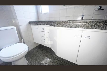 Apartamento à venda com 77m², 3 quartos e 1 vaga Apartamento à venda com 77m², 3 quartos e 1 vagaBanheiro