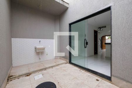 Casa de condomínio à venda com 90m², 2 quartos e 1 vagaÁrea de Serviço