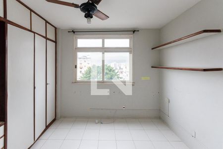 Quarto 1 de apartamento para alugar com 1 quarto, 55m² em Vila Isabel, Rio de Janeiro