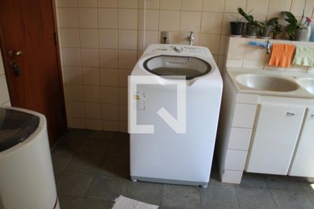 Apartamento à venda com 250m², 4 quartos e 2 vagasLavanderia