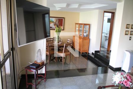 Apartamento à venda com 250m², 4 quartos e 2 vagasSala de Jantar