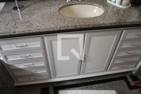 Apartamento à venda com 250m², 4 quartos e 2 vagasBanheiro 2