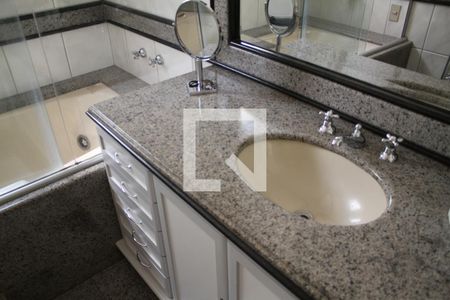 Apartamento à venda com 250m², 4 quartos e 2 vagasBanheiro 2