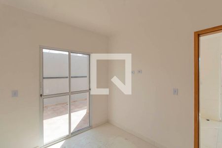 Quarto 1 de apartamento para alugar com 2 quartos, 32m² em Jardim Itapemirim, São Paulo