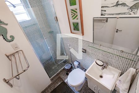 Apartamento à venda com 83m², 3 quartos e sem vagaBanheiro2