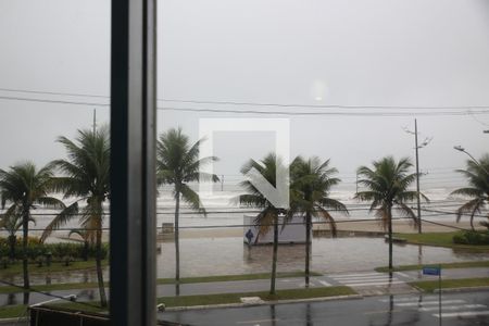 Sala vista de apartamento para alugar com 1 quarto, 55m² em Vila Caiçara, Praia Grande