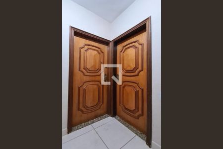 Apartamento à venda com 64m², 2 quartos e 1 vagaEntrada