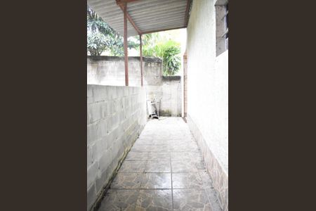 Casa para alugar com 43m², 1 quarto e sem vagaVaranda - Fundos
