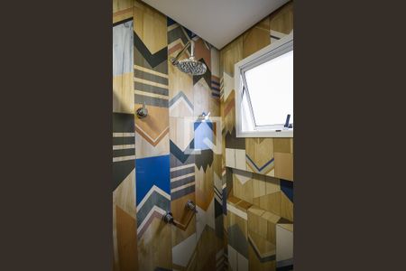 Apartamento para alugar com 120m², 3 quartos e 2 vagasChuveiro do banheiro da suíte 1