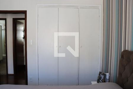 Apartamento à venda com 94m², 3 quartos e 1 vagaQuarto 2 - Armários