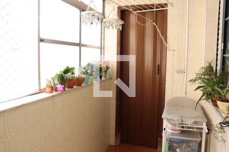 Apartamento à venda com 94m², 3 quartos e 1 vagaÁrea de Serviço