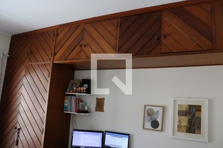 Apartamento à venda com 94m², 3 quartos e 1 vagaQuarto 3 - Armários