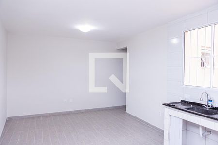 Sala/Cozinha de casa para alugar com 1 quarto, 35m² em Parque Cisper, São Paulo