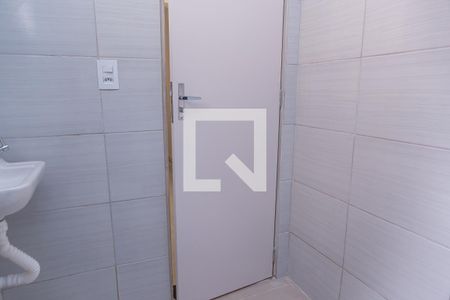 Banheiro  de casa para alugar com 2 quartos, 105m² em Parque Cisper, São Paulo